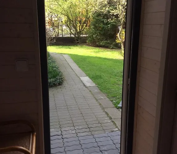 Garden * Τσέσκε Μπουντεγιόβιτσε